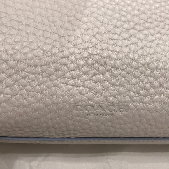 Coach clutch 🌸